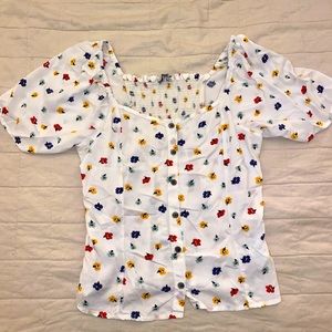 Madewell Woman’s button blouse